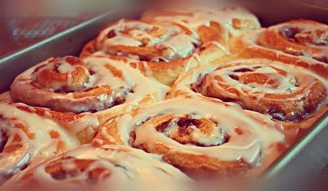 ΡΟΛΑΚΙΑ ΚΑΝΕΛΑΣ – CINNAMON ROLLS