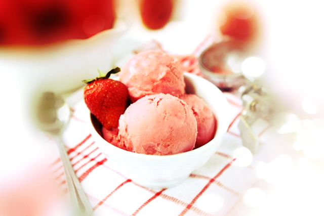 ΣΠΙΤΙΚΟ FROZEN YOGURT ΦΡΑΟΥΛΑ