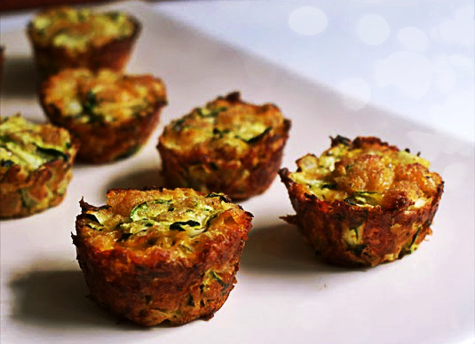 ΑΛΜΥΡΑ MUFFINS ΜΕ ΚΟΛΟΚΥΘΑΚΙ